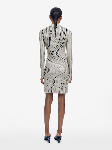 Robe Desigual en blanc