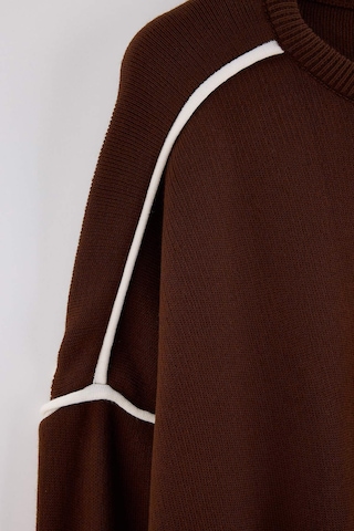 Pull-over Trendyol Curve en marron