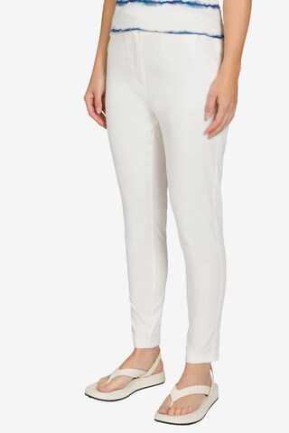 Gina Laura Regular Pants in White: front