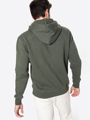 ALPHA INDUSTRIES Regular Fit Sweatshirt i grøn