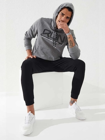Tommy Life Sweatshirt in Grey