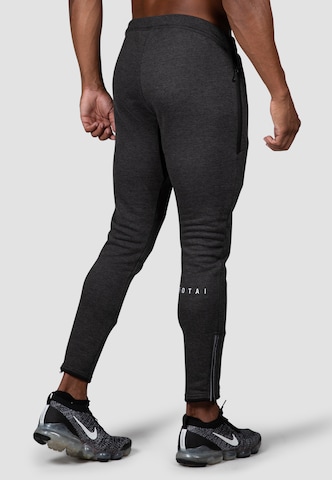 Skinny Pantaloni sportivi di MOROTAI in grigio