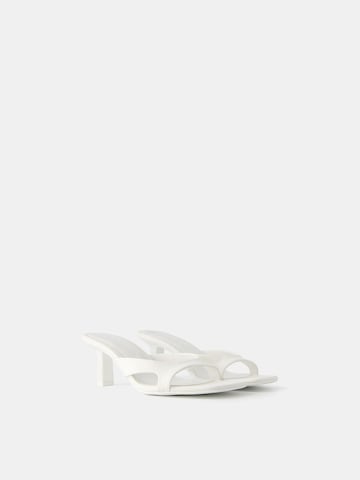 Bershka Sandal in White