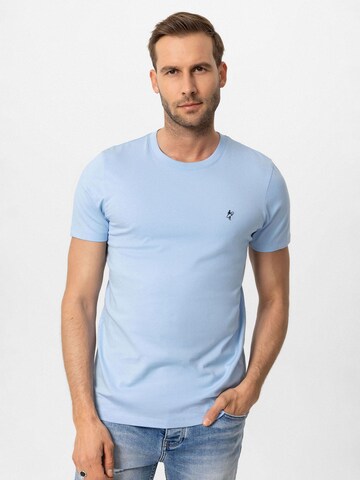 T-Shirt Jacey Quinn en bleu : devant