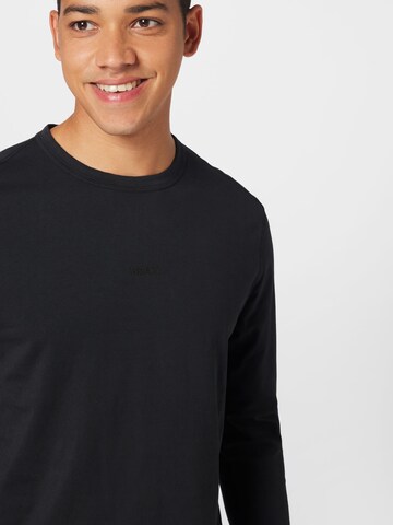 BOSS - Camiseta 'Tokkslong' en negro