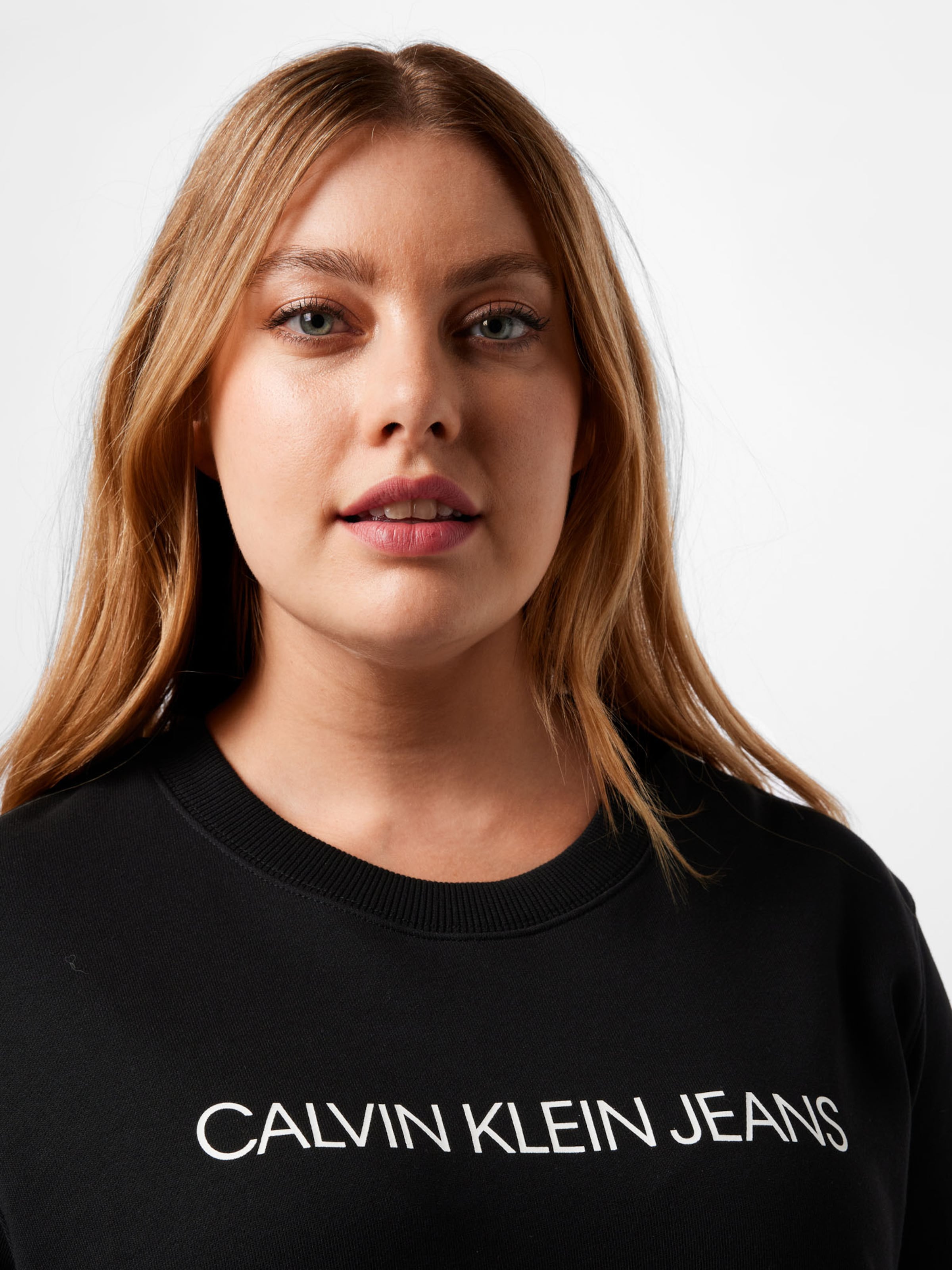 Plus durable Sweat-shirt Calvin Klein Jeans Curve en Noir 
