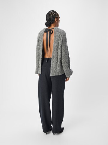 OBJECT Sweater in Grey