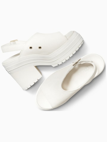 CONVERSE - Sandalias 'Converse Chuck 70 De Luxe Heel Mule' en beige