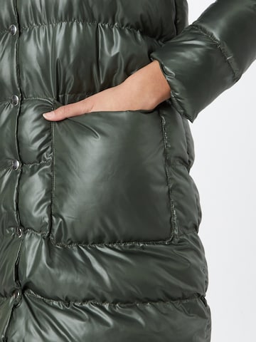 Manteau d’hiver Trendyol en vert