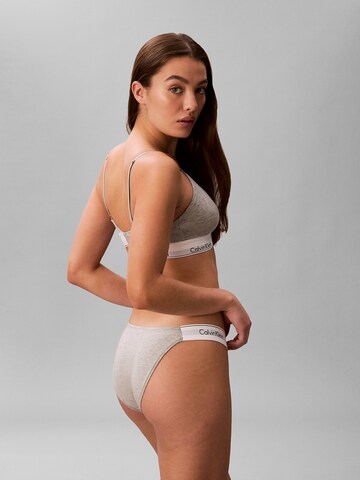 Slip Calvin Klein en gris