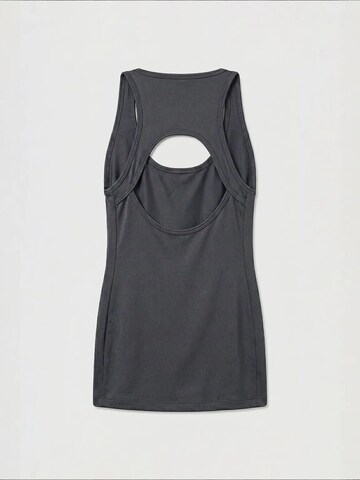 Top sportivo di Tommy Life in grigio