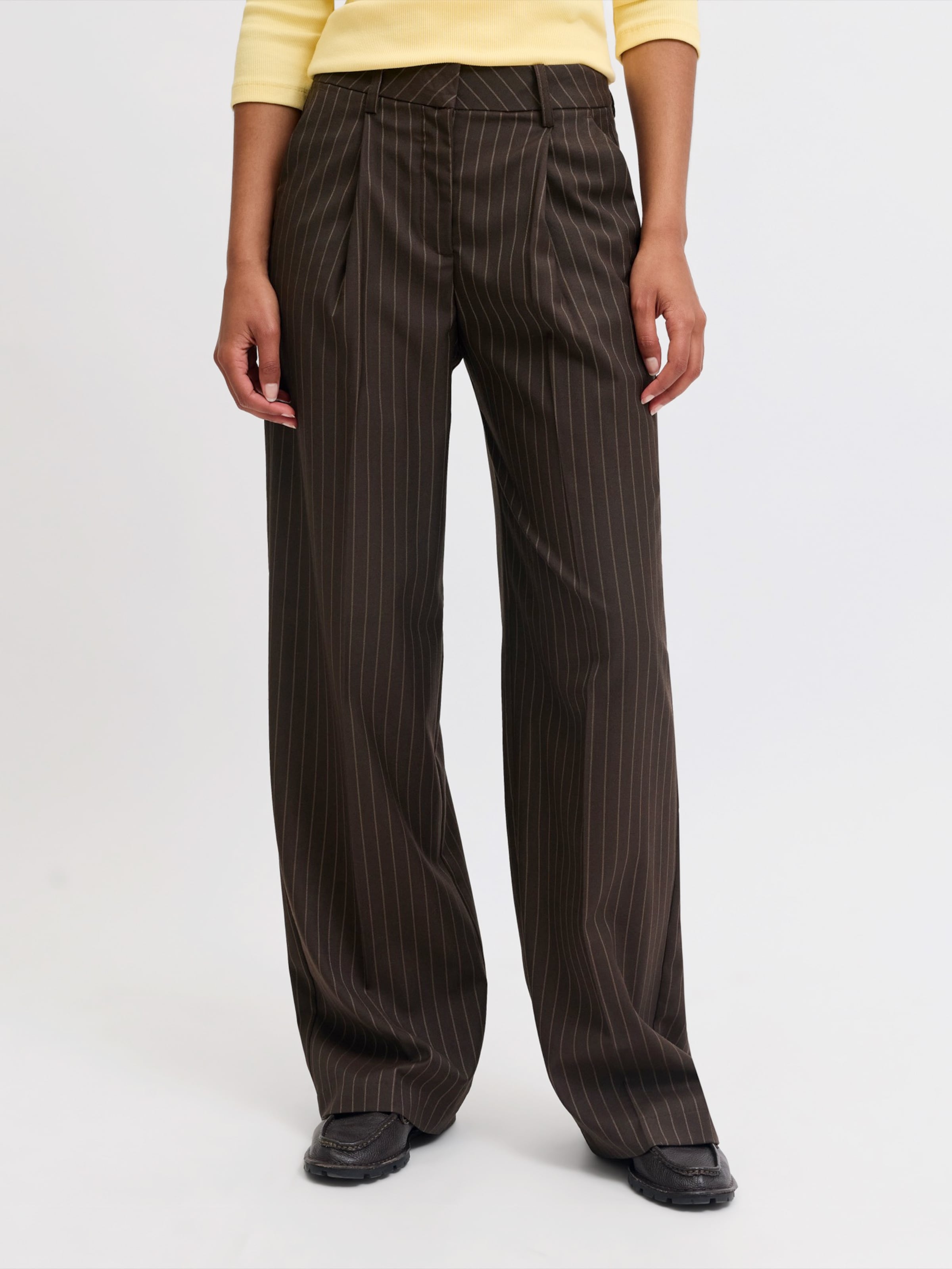 JJXX Wide leg Pleat-Front Pants 'JXELLIS' in Cappuccino | ABOUT YOU
