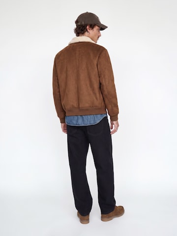 Jack & Jones Premium Välikausitakki 'JPRCCLUKE' värissä ruskea