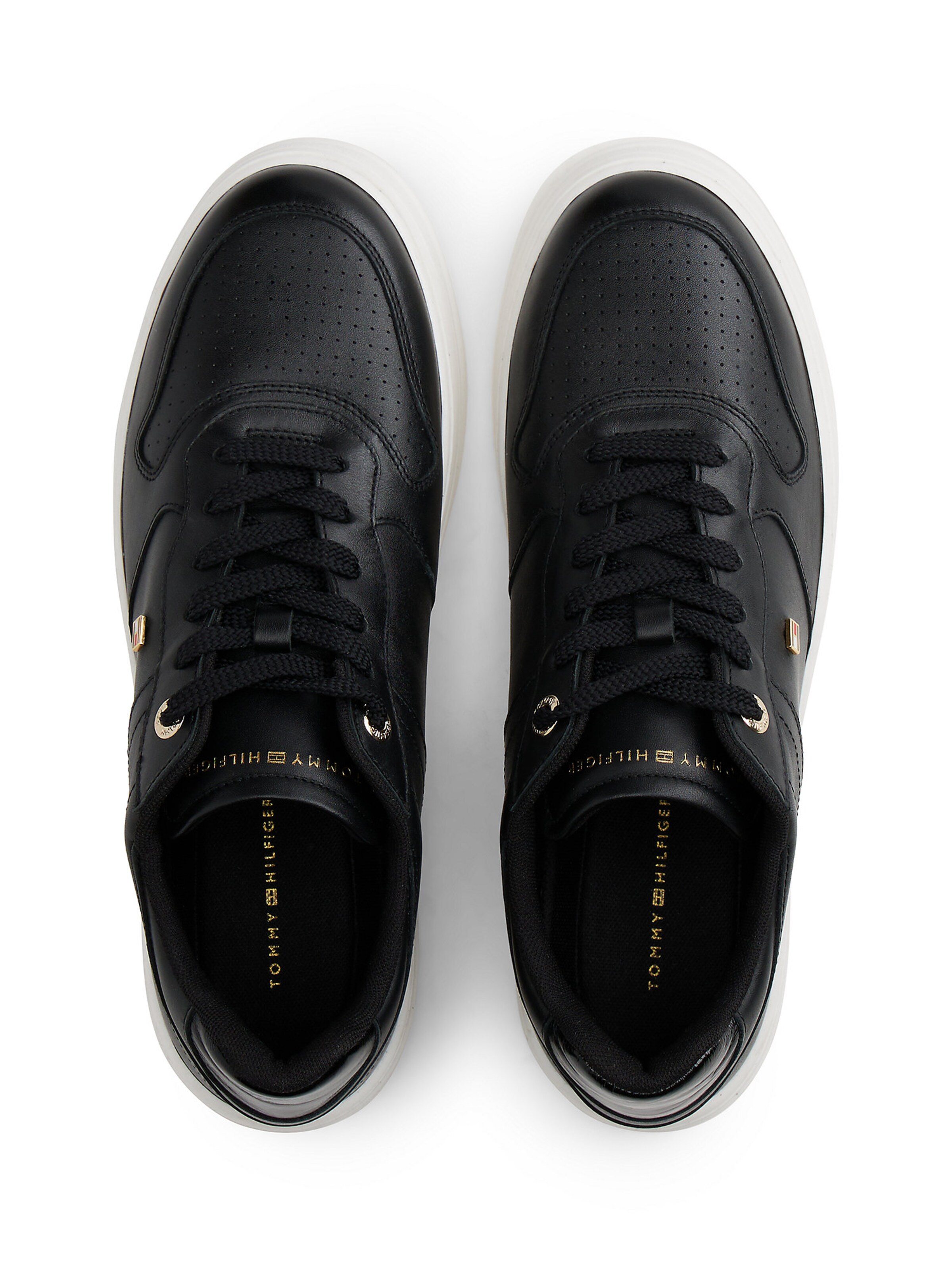 TOMMY HILFIGER Nizke superge | črna barva