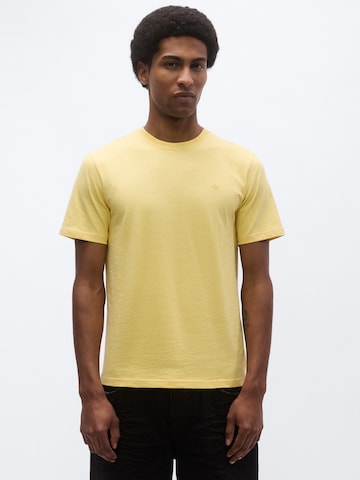 SCOTCH & SODA Póló 'SEASONAL CORE' - sárga: elől