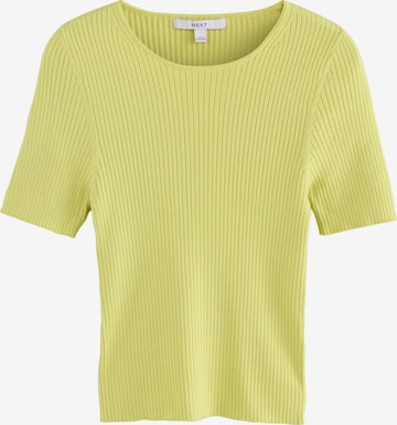 Tricou de la Next pe verde: față