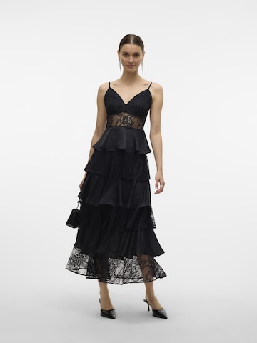 Robe de soirée 'Dinna' VERO MODA en noir : devant