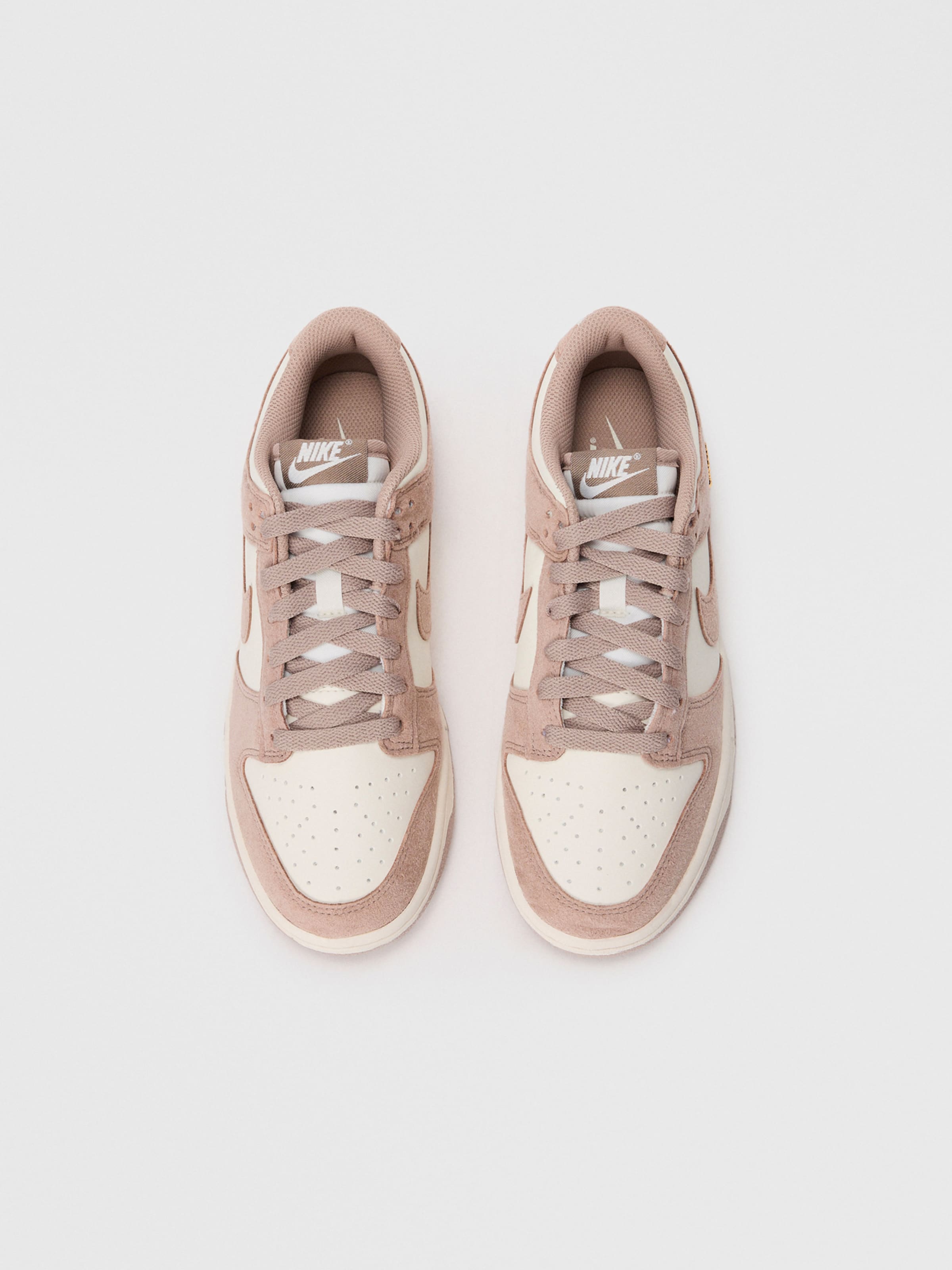 nike dunk nude