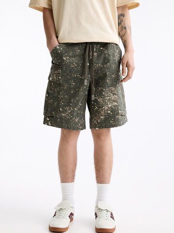 Loosefit Pantalon cargo Pull&Bear en vert : devant