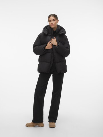 VERO MODA Vinterjakke 'NIO' i sort