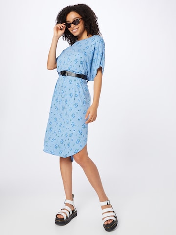 Monki Jurk in Blauw