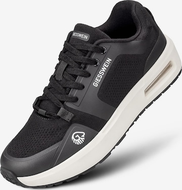 Baskets basses GIESSWEIN en noir : devant