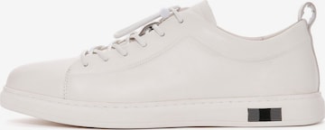 Sneaker bassa di Derimod in bianco: frontale