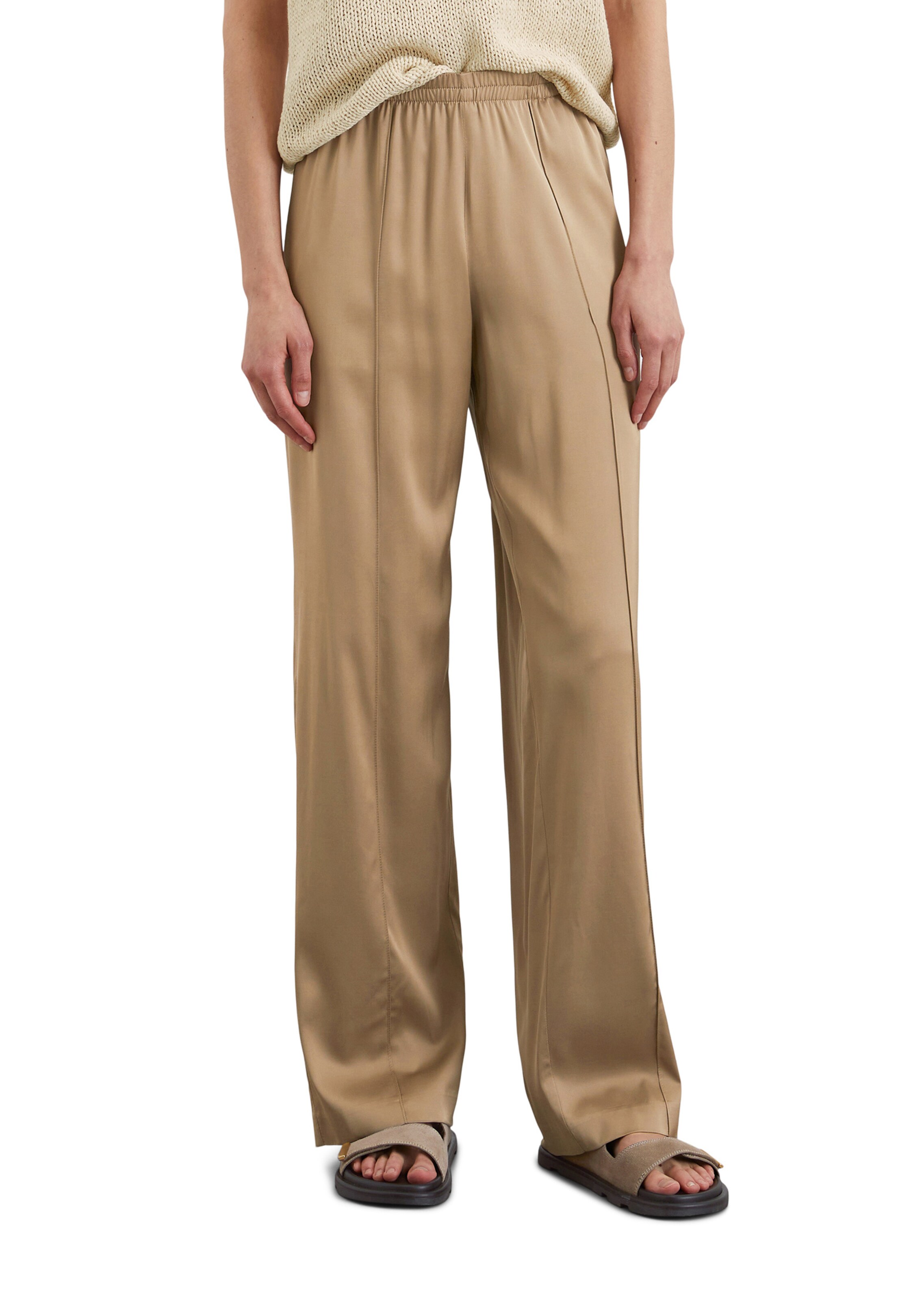 Marc O'Polo Loose fit Pants in Beige: front