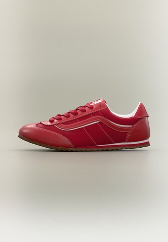 Sneaker low de la VANS pe roșu