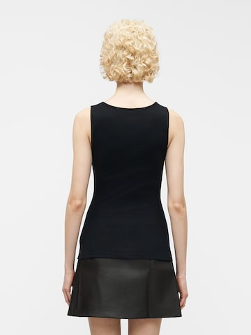 GAP - Top en negro: atrás