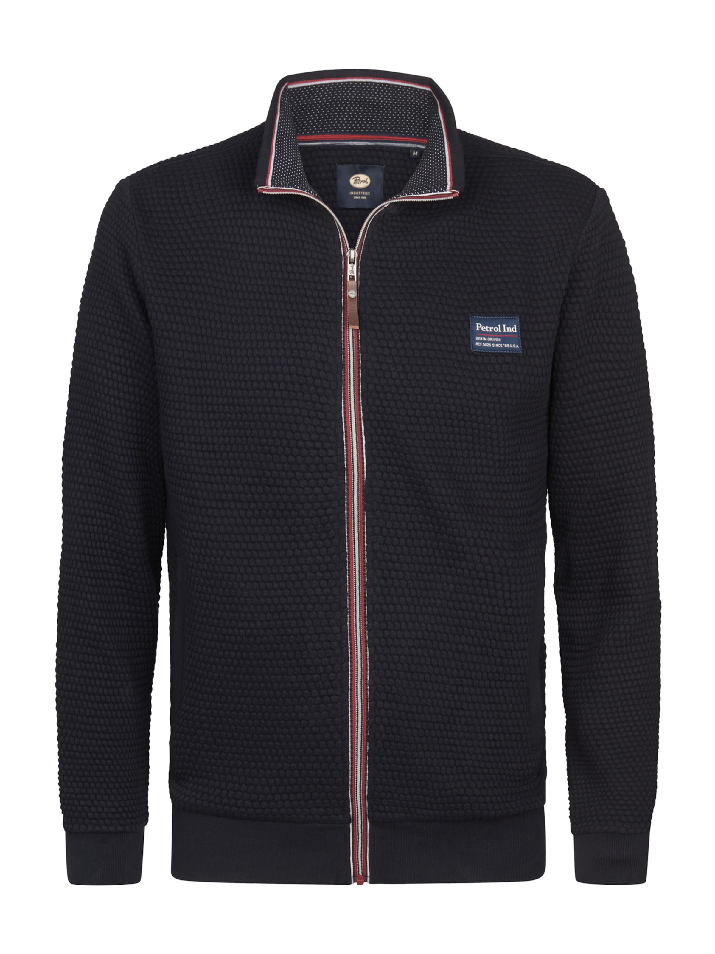 Veste de survêtement 'Kenai' Petrol Industries en noir : devant