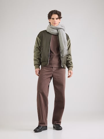 Abercrombie & Fitch - Camiseta 'ESSENTIAL' en marrón