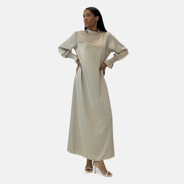 Elara Kleid 'Abaya' in Beige: Vorderseite