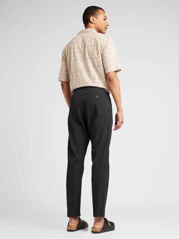 NN07 Regular Pleat-front trousers 'Bill' in Black