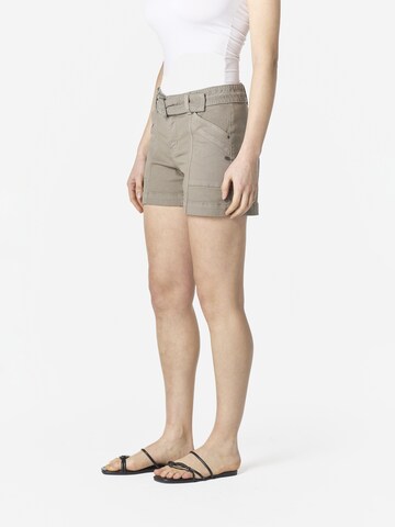 Regular Jeans de la KOROSHI pe verde