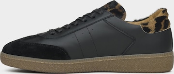 Estro Slip-on '09-3223' in Black: front