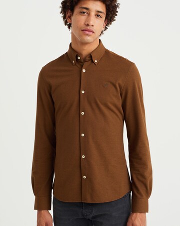 WE Fashion Slim fit Overhemd in Bruin: voorkant