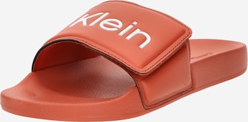 Calvin Klein - Sapato aberto em castanho: frente