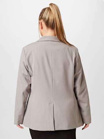 Vero Moda Curve - Blazer 'Rieloa' en gris