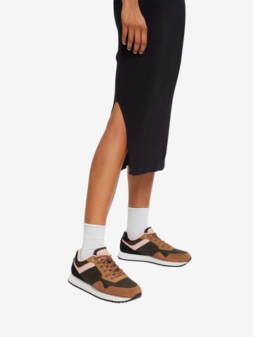 ESPRIT - Zapatillas deportivas bajas en marrón