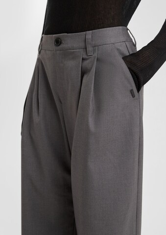 Wide Leg Pantalon à plis QS en gris