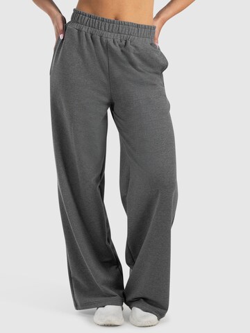 Smilodox Loose fit Trousers ' Kanya ' in Grey: front