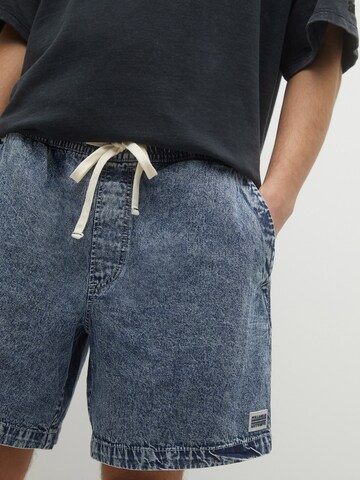 Pull&Bear Loosefit Jeans in Blauw