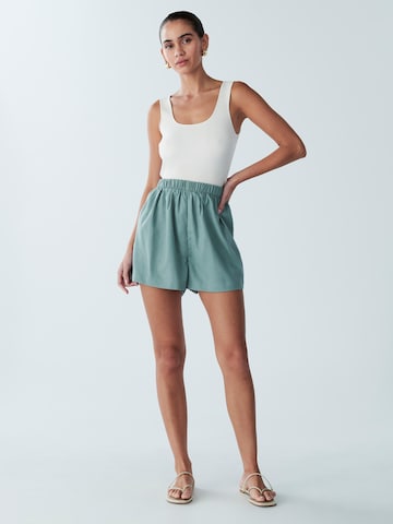 Loosefit Pantaloni 'KADY' di St MRLO in verde: frontale