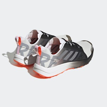 Chaussure de course 'Speed Flow' ADIDAS TERREX en blanc