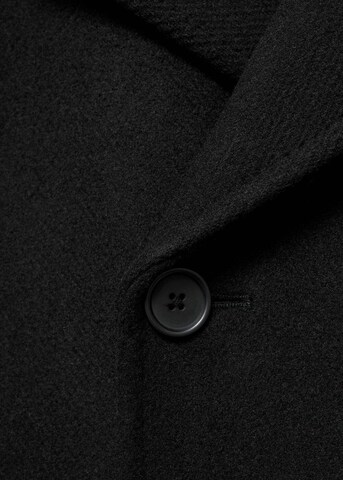 MANGO MAN Between-Seasons Coat 'Tinof' in Black