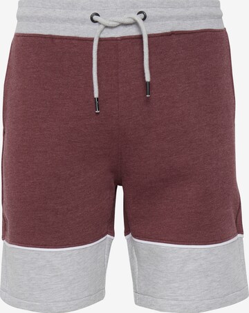 !Solid Regular Shorts 'Debber' in Rot: predná strana
