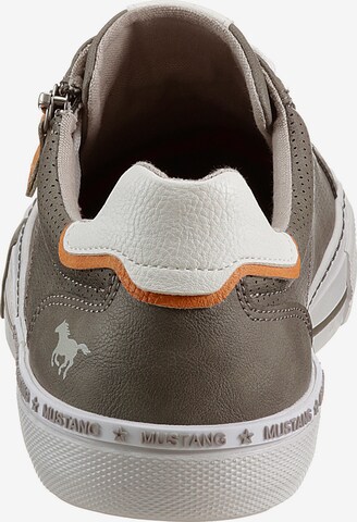 MUSTANG Sneaker in Grau