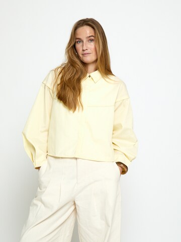 Peppercorn Koszulka 'Nikki' w kolorze żółty: przód