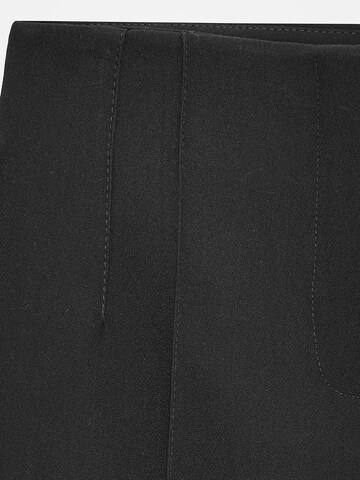 Dilvin Slim fit Pleated Pants in Black
